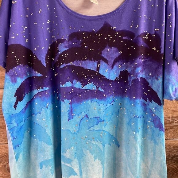 C.D. Daniels Womens Size 1X Short Sleeve Top, Size 1X, Palm Trees, Rhinestones - Picture 4 of 6